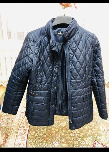 темно синяя зимняя куртка: Пуховик, L (EU 40)