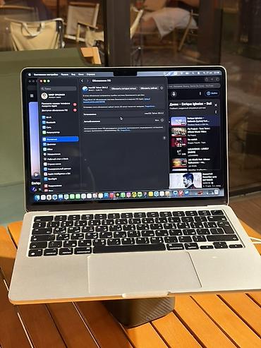 macbook pro 1278: М2 AIR Память 256гб Пользовались в кофейне, включали только музыку и — 3