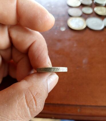 Əskinaslar: Kolleksiya üçün köhnə banknotlar dəsti Tərkib: - Azərbaycan Milli — 6