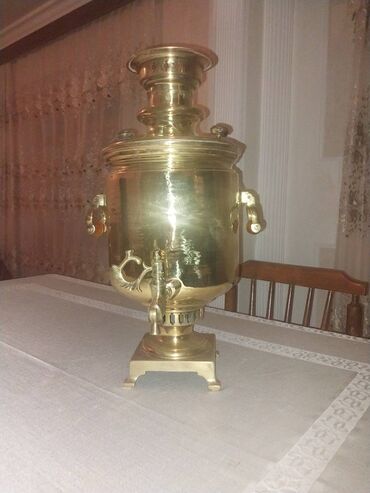 simavar: Samovar 1870-ci il Çar dövrünə aid,Medallidi 10 litr su tutumu