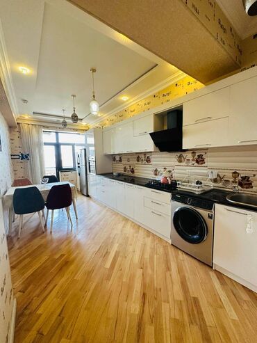 Uzunmüddətli kirayə mənzillər: Yasamalda, ATV-nin yanında,16 mertebe binanin, 4-cü mertebesinde 4 — 6