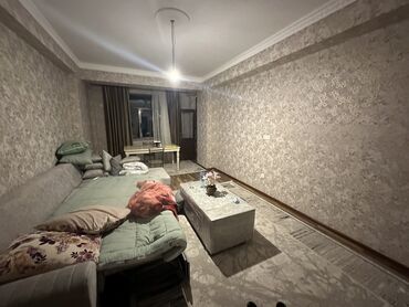 Uzunmüddətli kirayə mənzillər: Abweron Rayonu Mehdabad Qesebesi Tam merkezde 12mertebeli binanin
