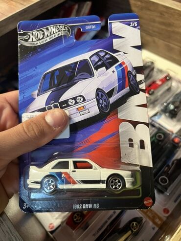 требуются модели для наращивания ресниц: Hot Wheels Silver Series – 1992 BMW M3 die-cast model avtomobil. -