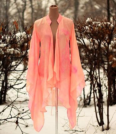 Кардиганы: Расписанное вручную шёлковое кимоно. Маргиланский 100 % шелк. Красное — 4