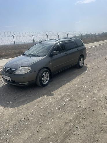 Toyota: Toyota Corolla: 2003 г., 1.4 л, Кол менен иштөөчү, Бензин, Универсал — 4