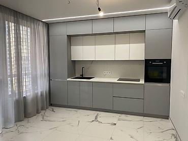 Кухонные гарнитуры: Кухонные гарнитуры на заказ - Прямые кухни под потолок с полноценной — 4