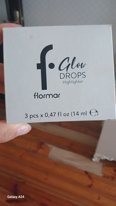 kosmetika sumkalari: Yeni highlighter flormarindi