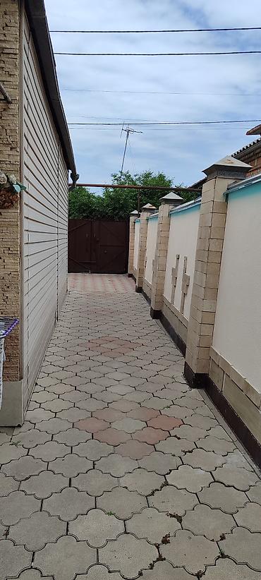 Продажа коттеджей и домов: Продаю дом в районе Кызыл-Аскера. Дом находиться по ул.Троицкая — 25