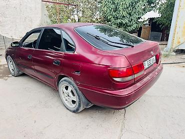 Toyota Carina E: 1994 г., Кол менен иштөөчү, Бензин, Лифтбек — 2