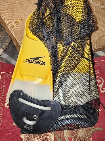 Детский мир: Ласты для плавания Speedo + сетчатый чехол - Бренд: Speedo (логотип — 1