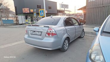 део матиз 1: Daewoo Gentra: 2010 г., 1.6 л, Автомат, Бензин, Седан