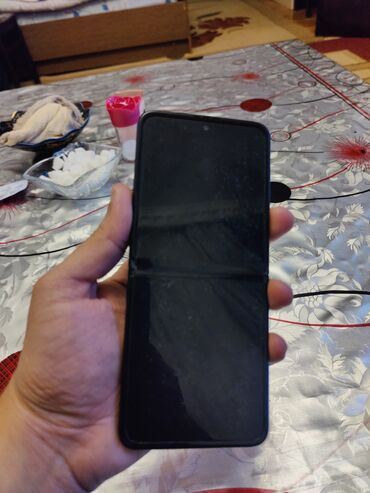 Samsung: Samsung Z Flip, 256 GB, rəng - Qara, Simsiz şarj, İki sim kartlı, Düyməli — 5