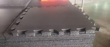 Модульные покрытия, пазлы: Плитка-коврик из резиновой крошки с замком «пазл» для спортивных и — 30