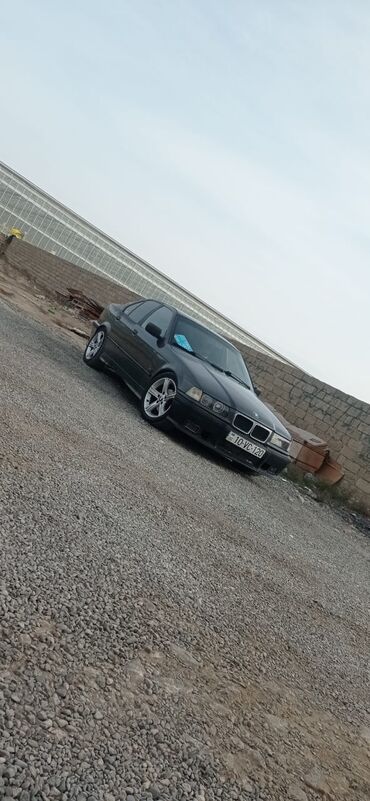 BMW: BMW 3 series GT: 2.5 l | 1992 il Sedan