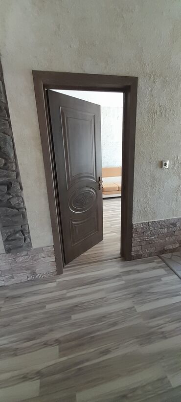 Həyət evləri və villaların satışı: Satış üçün fərdi yaşayış evi satılır.şəxsi tikili .ünvan novxanı — 44