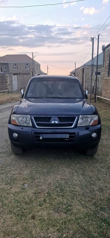 Cadillac: Mitsubishi Pajero: 3 л | 2006 г. 225000 км Внедорожник