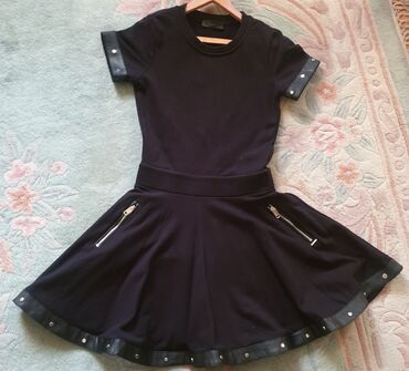 kako oprati haljinu sa sljokicama: XS (EU 34), S (EU 36), color - Black, Cocktail, Short sleeves
