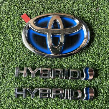 эмблема toyota: Toyota 2013 г., Новый, Оригинал