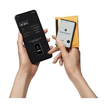 touch pen: Аппаратный кошелек Ledger Stax — это устройство для безопасного — 3