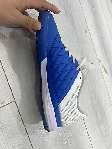 Спорт и отдых: Футбольные шиповки Nike Lunar Gato в ярком сине-белом исполнении — 1