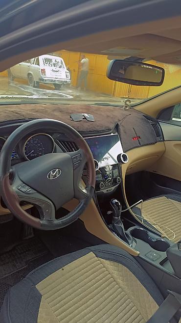 sonata hybrid: Hyundai Sonata Hybrid sedan - Rəng: qara, kuzovda xrom detallarla - — 4