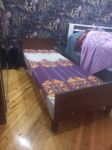 Б/у, Односпальная кровать, Без подьемного механизма, Без матраса, Без выдвижных ящиков, Азербайджан