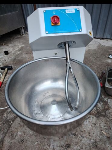 Xəmir yoğuran aparatlar: Turkiyə istehsali 0 faza umumi tutumu 30 kq xəmir verən aparat