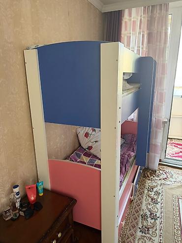 carpayi satiram: İki mərtəbəli uşaq çarpayısı satiram - Rənglər: mavi, çəhrayı və ağ — 3