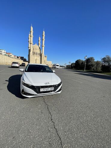 əzik maşınlar: Hyundai Avante: 1.6 l | 2022 il Sedan