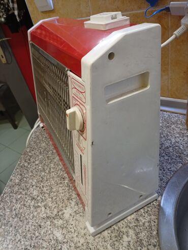 Kvarcne grejalice: Kvarcni grejač LIDER LH-50 sa ventilatorom i ovlaživačem. kao nova — 11