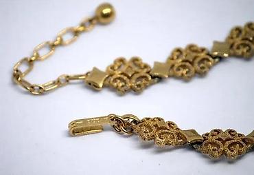 Setovi nakita: Vintage Avon nakit Goldtone Textured Scroll Work. Prodaje se prekrasan — 9
