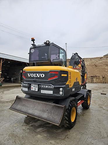 джак т9: Экскаватор, Volvo, 2017 г., Колесный — 9