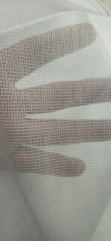 Pərdə və tüllər: Qalın, boz rəngli, zərli naxışlı pərdələr otağa zərif və dəbli bir — 22