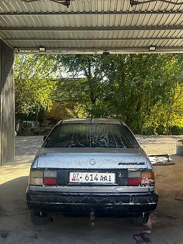 Volkswagen: Volkswagen Passat: 1991 г., 1.8 л, Механика, Седан — 2