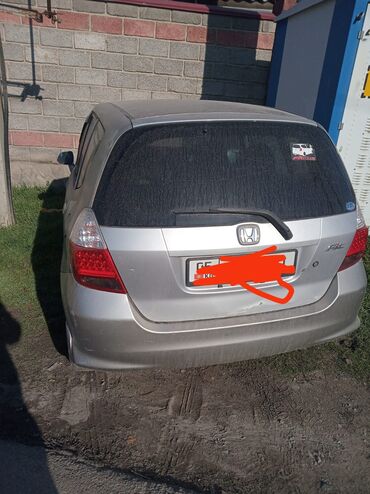 авто ока: Honda Fit: 2004 г., 1.3 л, Вариатор, Бензин