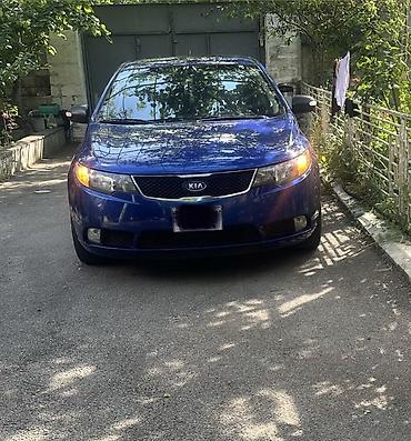 pajero stop: Kia Cerato: 2 l | 2009 il Sedan — 6
