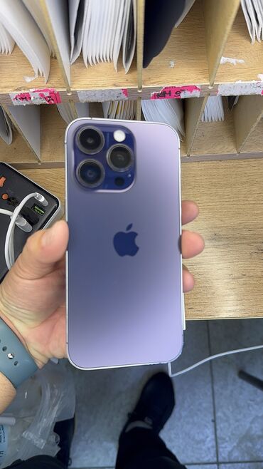 Apple iPhone: IPhone 14 Pro, Б/у, 256 ГБ, Защитное стекло, Чехол, Коробка, 94 %