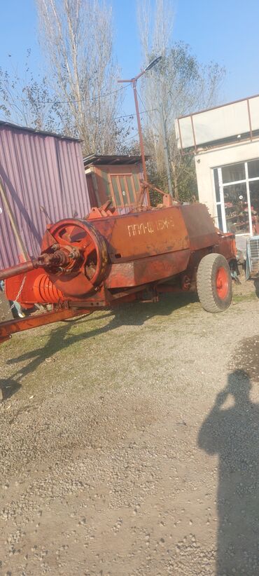 Pres bağlayanlar: Saman-ot presi – “KİRQVİZSTAN” markalı, kvadrat balya bağlayan tip — 2