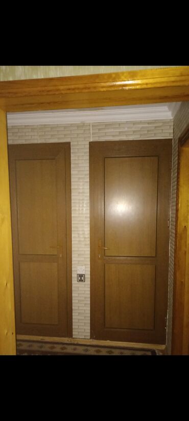 iwlenmiw qapi: Hamam qapisi.2 eded.
1 ed-90 azn