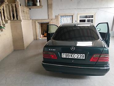 m50 satisi: Mercedes-Benz E 230: 2.3 l | 1998 il Sedan — 6