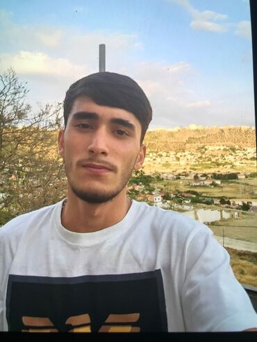 Əməkdaş axtarışı (vakansiyalar): Aşpaz Hamburqer ustası. 1-2 illik təcrübə