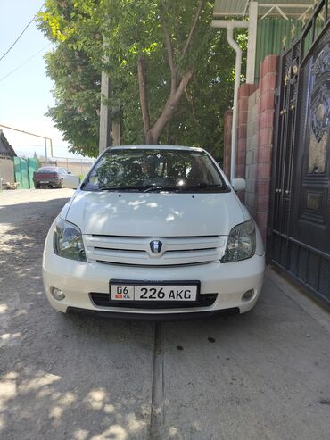 Toyota: Toyota ist: 2003 г., 1.5 л, Автомат, Бензин, Хэтчбэк at lalafo.kg Toyota: Toyota ist: 2003 г., 1.5 л, Автомат, Бензин, Хэтчбэк