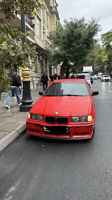 pec satisi: BMW 3 Series E36 sedan – parlaq qırmızı rəngdə, 4 qapılı kuzov. - — 4