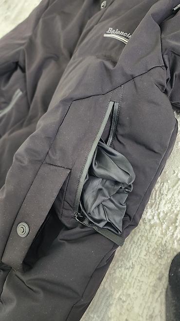 Пуховики и зимние куртки: Зимняя куртка, черная, тёплая. Б/У но в хорошем состоянии. Одевал — 11