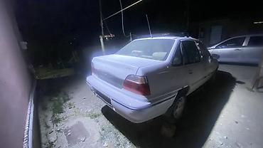 Daewoo: Daewoo Nexia: 1.5 l | 2005 il Sedan — 2