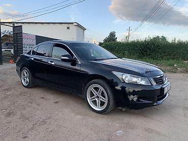 торг у капота: Honda Accord: 2008 г., 3.5 л, Автомат, Бензин, Седан — 6