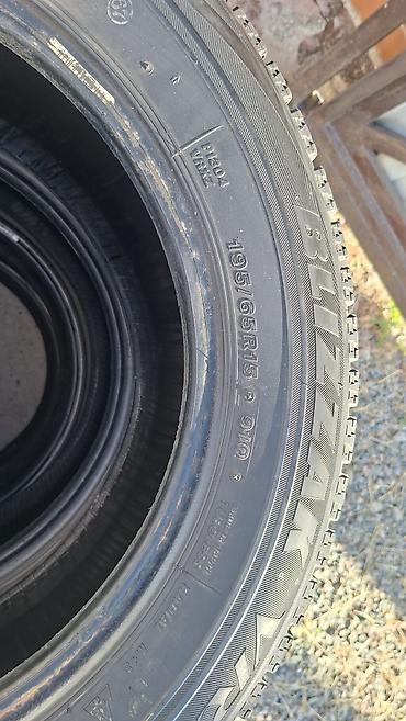 black ice: Зимние шины Bridgestone Blizzak VRX2, комплект из 4 шт. - Размер — 4