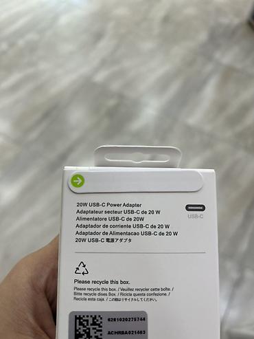 ipad 8th: Açılmamış iphone başlıq ve kabel orginal her ikisi kodu üzerinde ikisi — 3