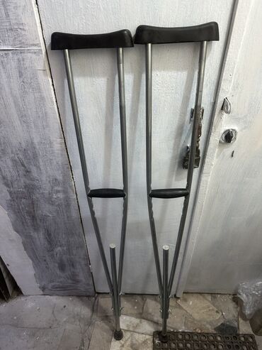İnqalyatorlar, nebulizerlər: Metal qoltuqağacı dəsti (2 ədəd) - Material: yüngül metaldan karkas -