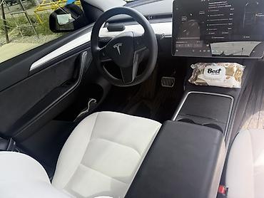 small car: Tesla Model Y: 2023 г., 0.1 л, Автомат, Электромобиль, Кроссовер — 3